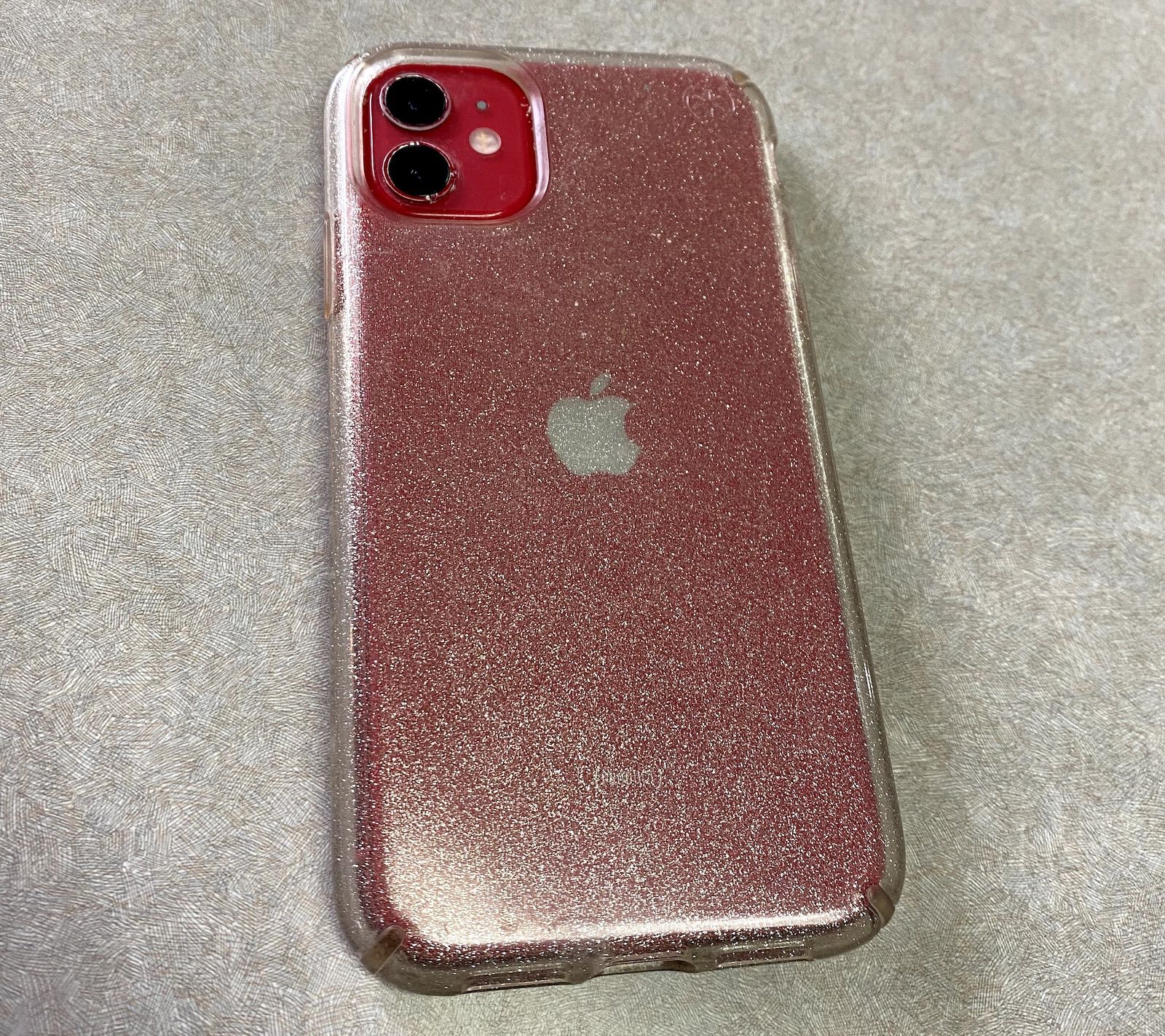iPhone は湖の底に数日間放置されても生き残っただろう