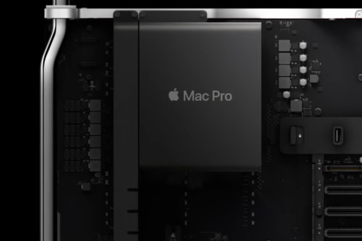 今年の始まりはMac Pro、Mac mini、MacBook Proでしょうか？