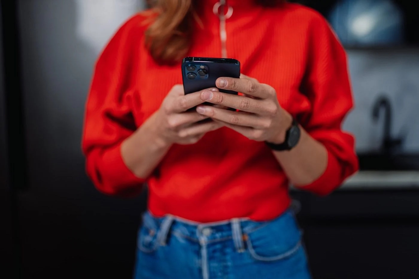 eSIM の後継となる iSIM フォーマットを当社の携帯電話でまもなくご紹介します