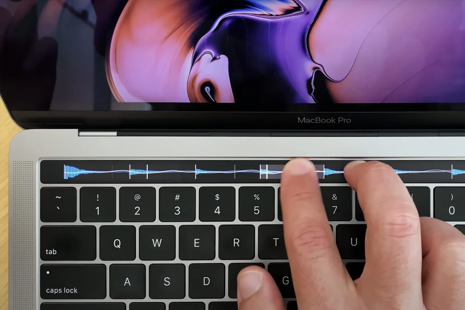 伝説の Touch Bar が Mac に帰ってきました (ただし、皆さんが想像しているようなものではありません)