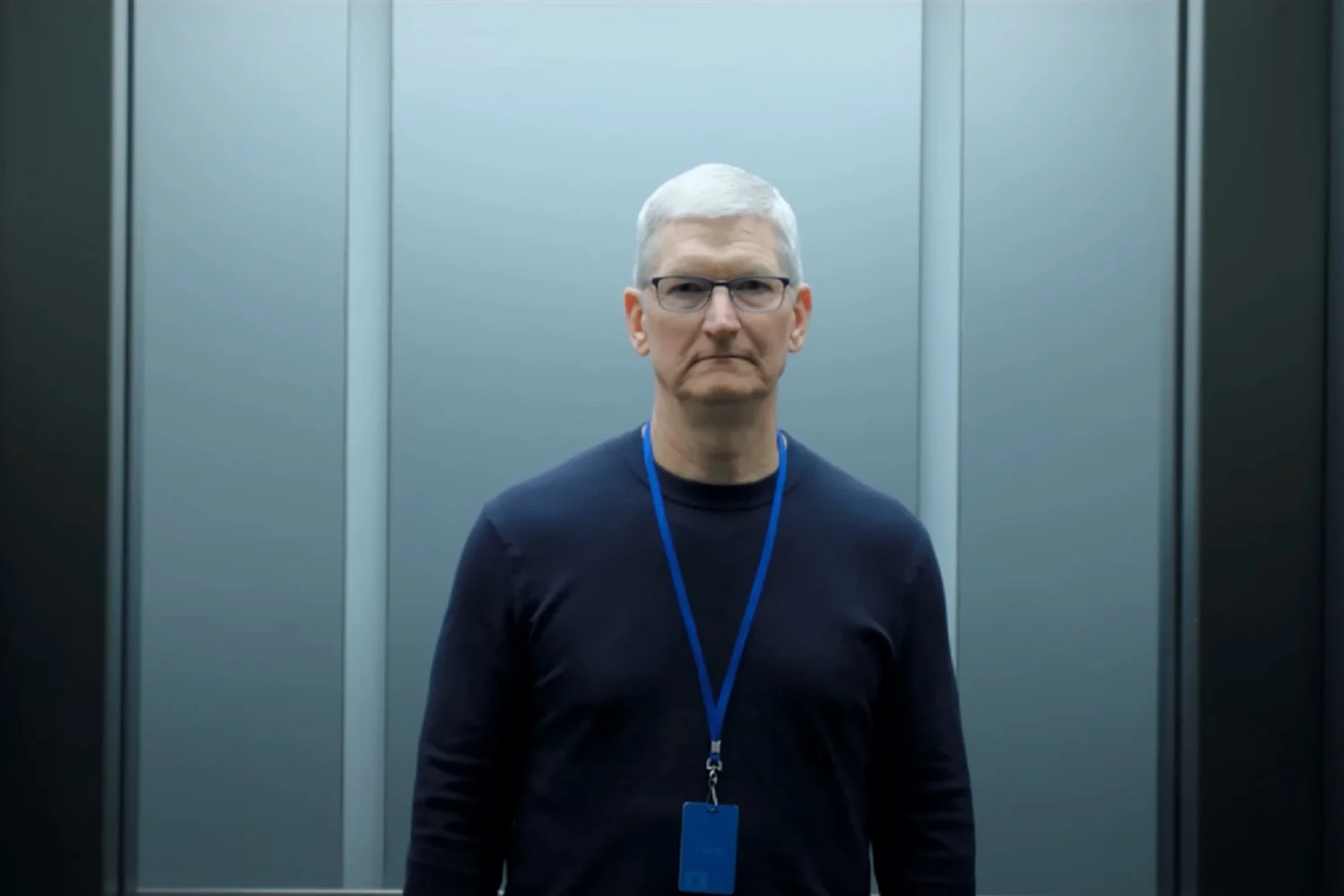 AppleのCEO、Tim Cook、それはホットシートにいますか？