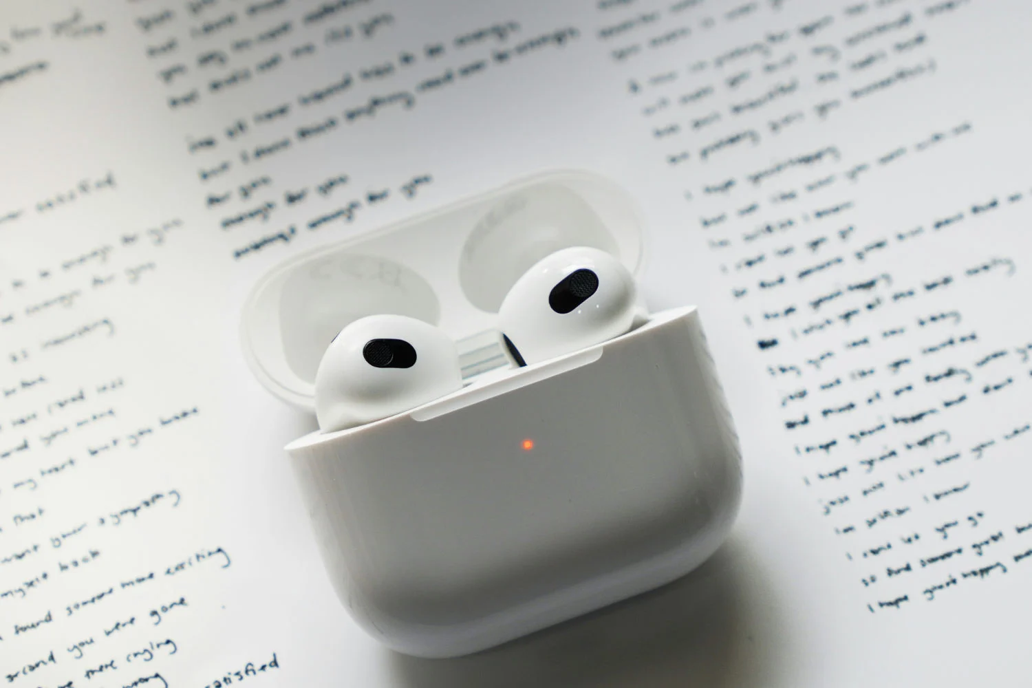 AirPods：Googleの5年後、この長い待望の機能がついに到着しますか？