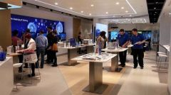 Apple Store がオープンします: オーストラリアの Samsung Store とボストンの Microsoft Store のビデオ