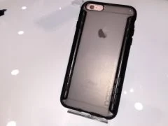 CESで見られた：IncipioによるiPhone 6 Plus用のねじれ防止ケース