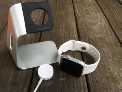 Spigen の Apple Watch 充電スタンド、A-Watch.fr でテスト済み