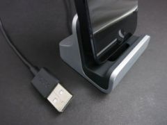 Belkin、iPhone 5と完全互換性のある初のドックを発表