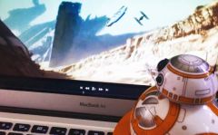 BB-8 ロボットは、DVD、Blu-Ray でリリースされるとスター・ウォーズにライブで反応するように進化します (更新)