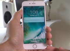 iOS 10 のヒントでは、iPhone 6s の 3D Touch のおかげでテキストを簡単に消去できます