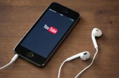 YouTubeはライブビデオストリーミングを提供することでPeriscopeとFacebookライブに対抗したいと考えている