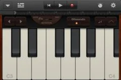 Apple の音楽アプリ GarageBand が iPhone および iPod touch で利用可能に